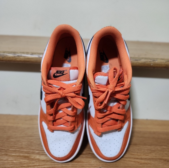 Nike Dunk Low Halloween (2022)(GS) Size 7Y/Womens 8.5 - Picture 4 of 9